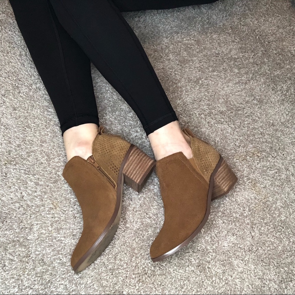 ‼️SOLD‼️ Steve Madden Ruebey Suede Bootie - Chestnut, 6.5